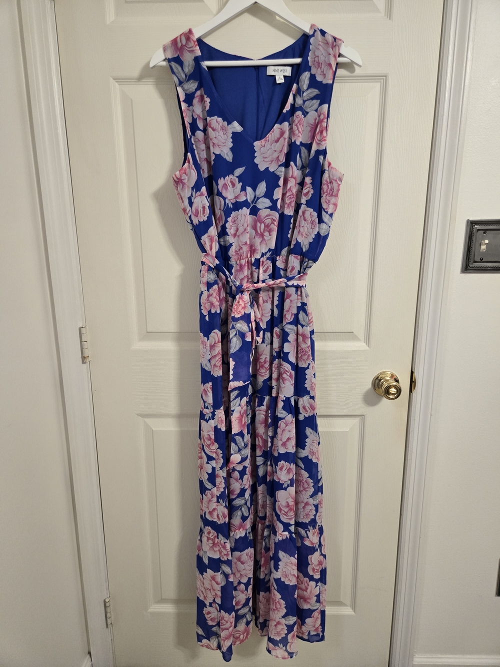 Nine West Sleeveless Blue Maxi Dress with Pink Floral Print Sleeveless Size 16